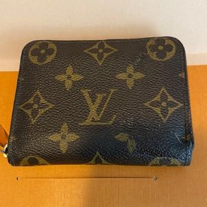Louis Vuitton monogram coin purse.